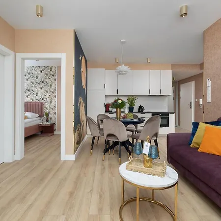Westin House - M&m Appartement *